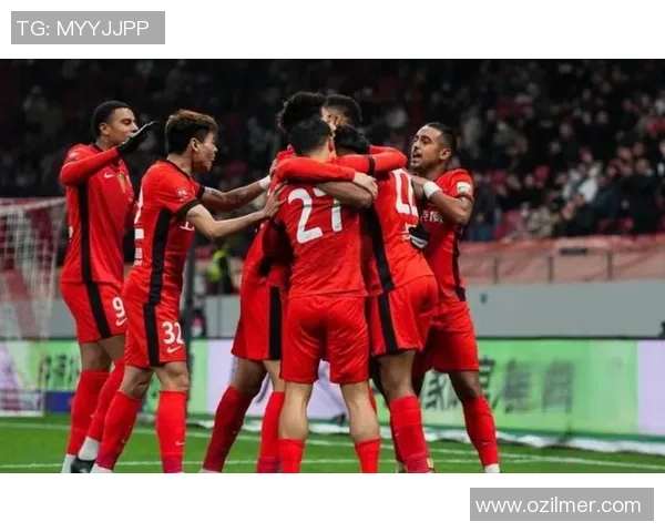 中超焦点战上海海港与广州恒大激烈对决精彩回顾